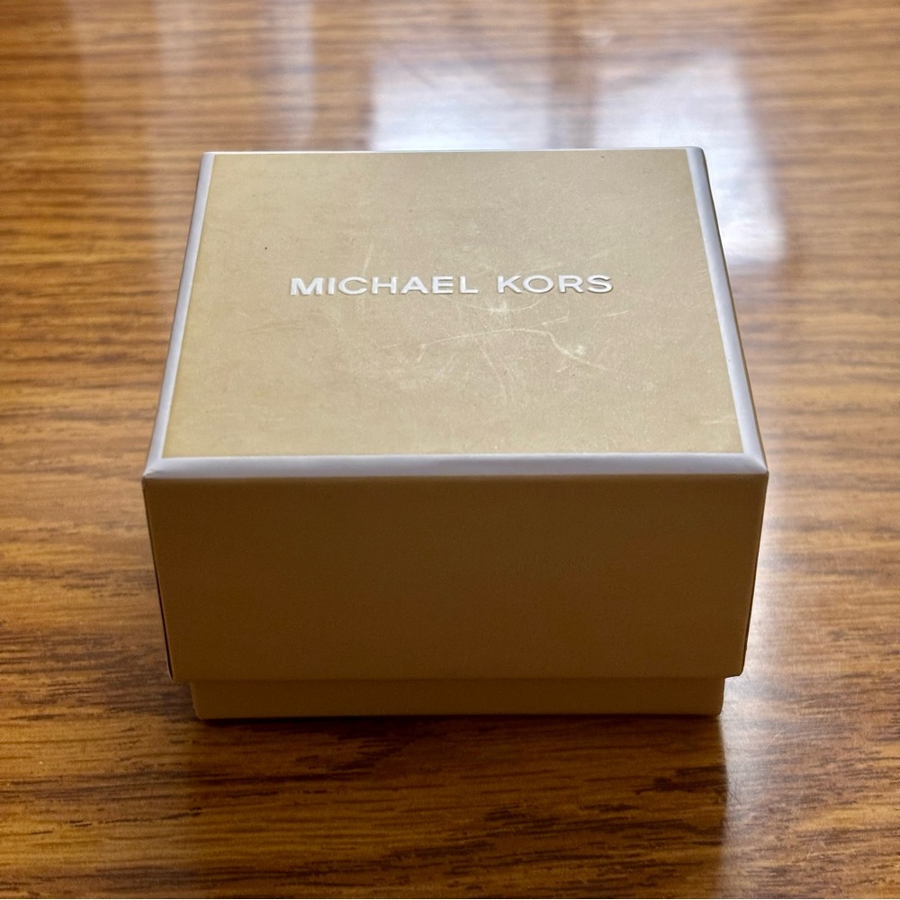 Michael Kors Stainless Steel Gold Plaque Size 7 - Picture 11 of 12